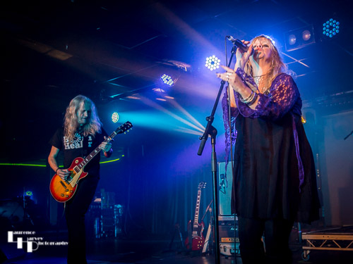 Born Healer: Helen Turner on vocals & Iain Black on guitar