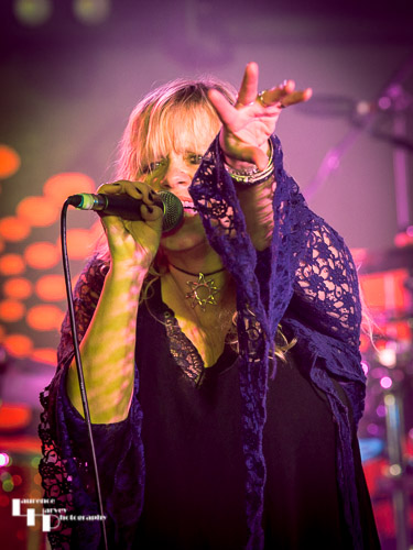 Born Healer: Helen Turner on vocals