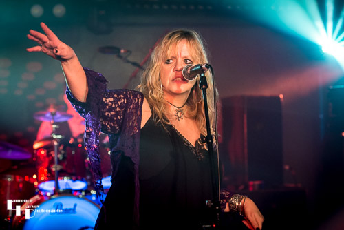 Born Healer: Helen Turner on vocals