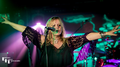 Born Healer: Helen Turner on vocals