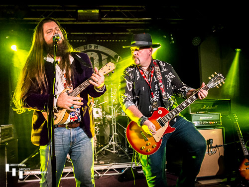 Adam Barron on vocals & mandolin, Damo Fawsett on guitar