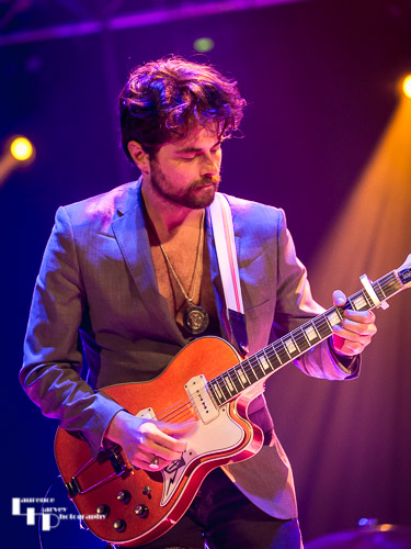 Marco Cinelli on guitar & vocals