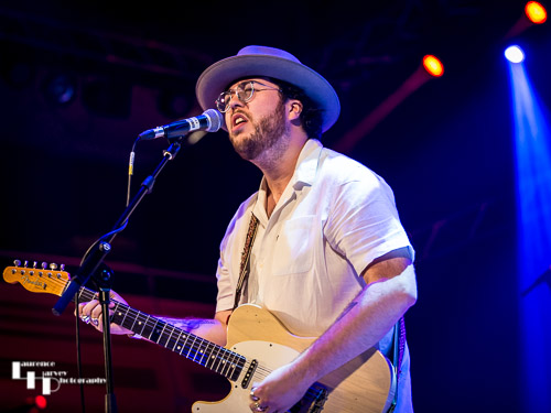 Tom Julian-Jones on guitar & vocals