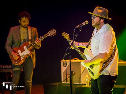 Tom Julian-Jones on guitar & vocals