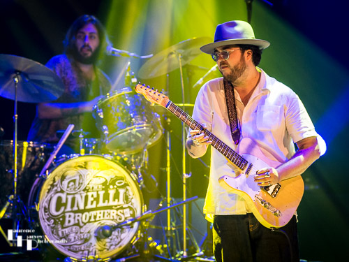 Tom Julian-Jones on guitar & vocals