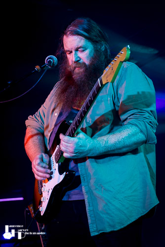 Christy O'Hanlon on vocals & guitar