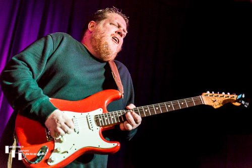Danny Bryant on guitar & vocals