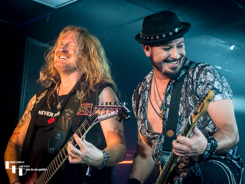 Byron 'Beej' Garbett & Brian Green on guitars