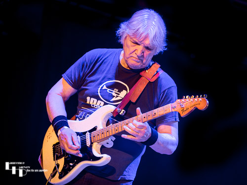 Ryk Mead on guitar & vocals