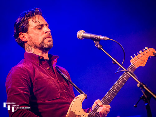 Dan Patlansky on vocals & guitar