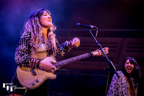 Lee-la Baum on vocals & guitar