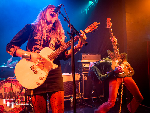 Lee-la Baum on vocals & guitar, PY Letellier on bass