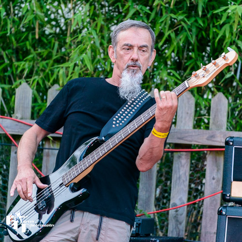 Stealer: Kevin Annis on bass