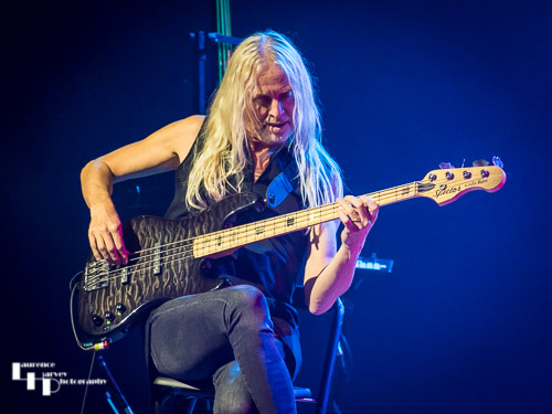 Nick Beggs on bass