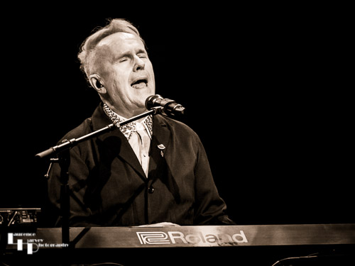 Howard Jones on vocals & keys