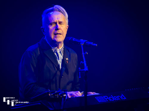 Howard Jones on vocals & keys