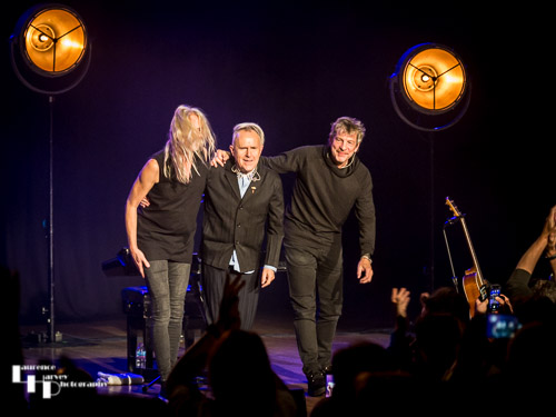 Howard Jones Acoustic Trio taking their final bows at The Apex
