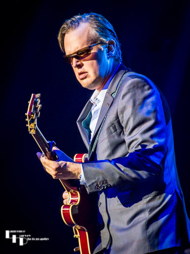 Joe Bonamassa on vocals & guitar