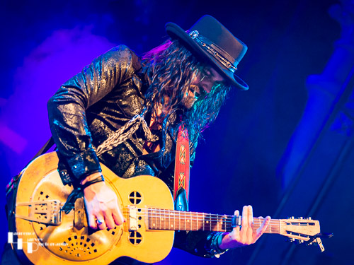 Troy Redfern on slide guitar & vocals