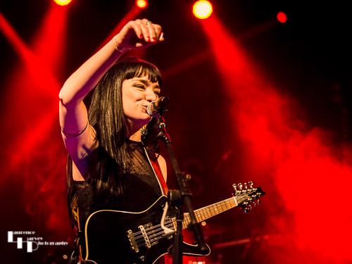 Grace Bond on vocals & mandolin