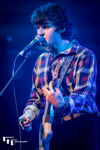 BlueFeed Band - Noah Evans on vocals & guitar