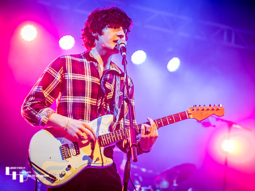 BlueFeed Band - Noah Evans on vocals & guitar