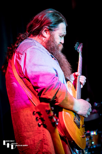 Christy O'Hanlon on vocals & guitar