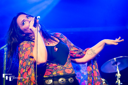 Caitlin Krisko on vocals