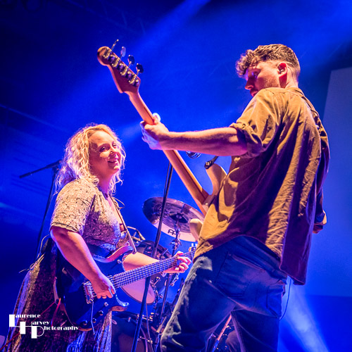 Chantel McGregor on vocals & guitar, Jake Dickens on bass