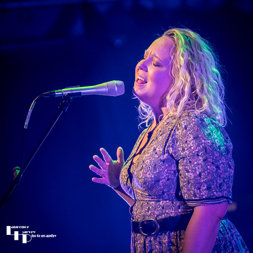 Chantel McGregor on vocals