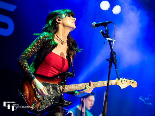 Orlaith Forsythe on vocals & guitar