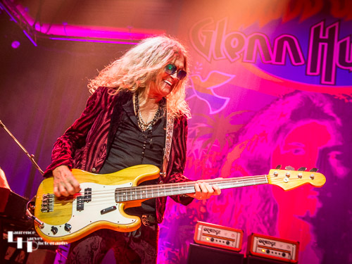 Glenn Hughes on vocals & bass