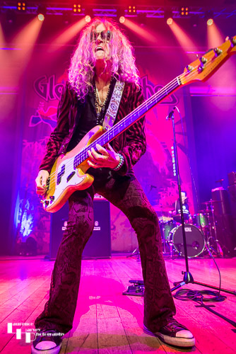 Glenn Hughes on vocals & bass