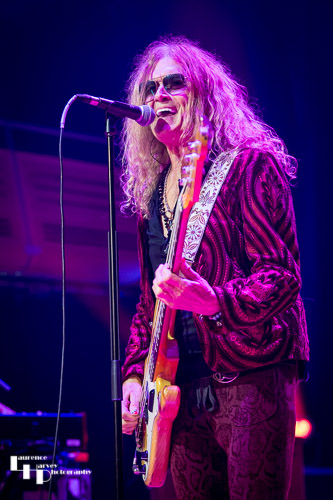 Glenn Hughes on vocals & bass