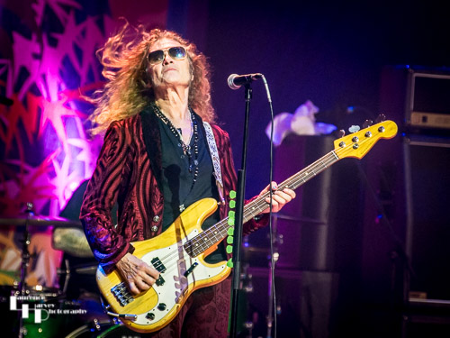 Glenn Hughes on vocals & bass
