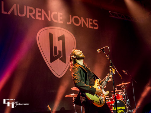 Laurence Jones on guitar & vocals