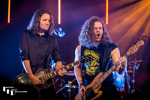Mason Hill - Matthew Ward on bass & James Bird on guitar