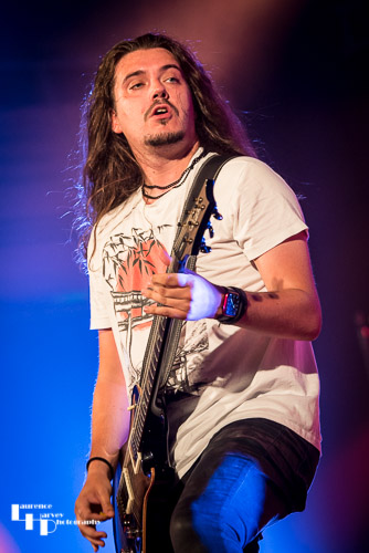 Mason Hill - Marc Montgomery on guitar