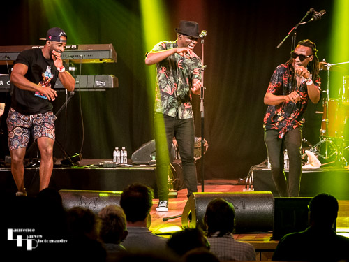 Mathias Muzaza, Abundance Mutori & Donald Moyo on vocals & dancing