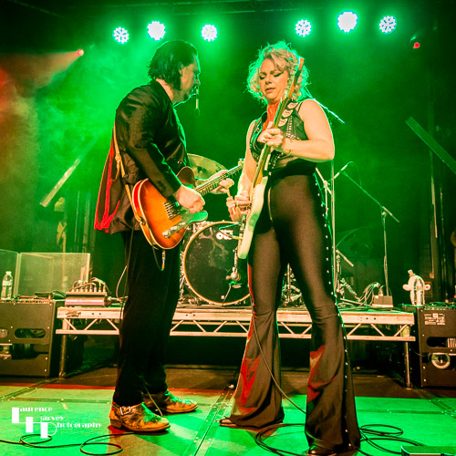 Samantha Fish & Jesse Dayton on vocals & guitar