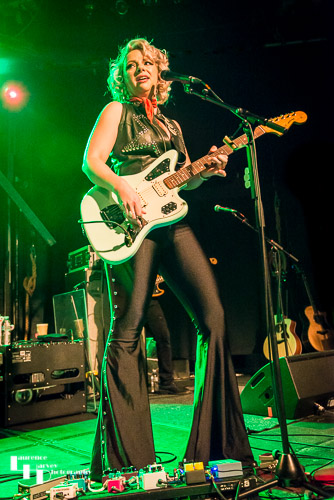 Samantha Fish on vocals & guitar