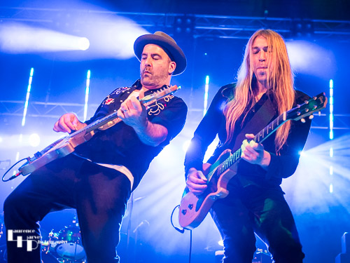 The Sinners - Neil Ivison on guitar & vocals, Sam Wood on guitar
