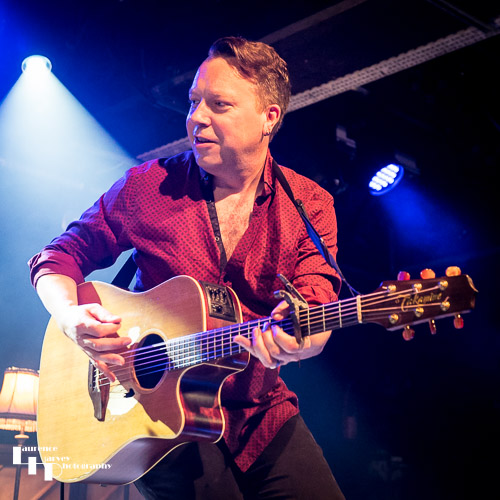 Jim Kirkpatrick on acoustic guitar