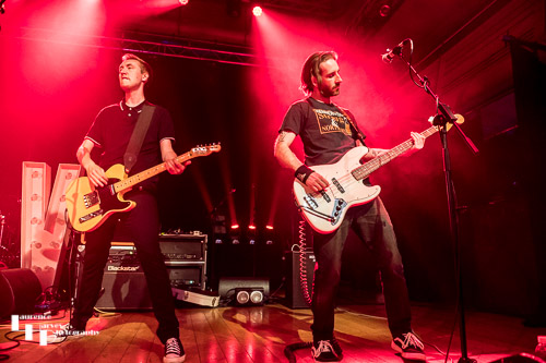 Tom Jackson on guitar, Joel Hughes on bass