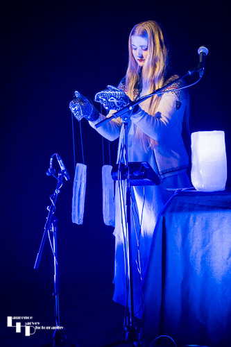 Amalie Holt Kleive on vocals & ice percussion