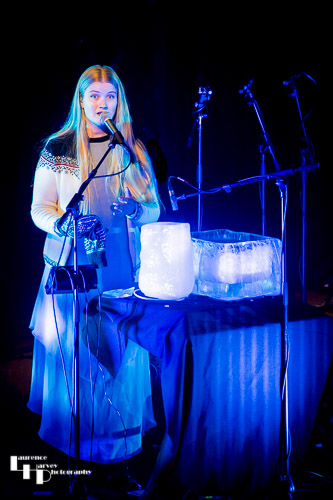 Amalie Holt Kleive on vocals & ice percussion