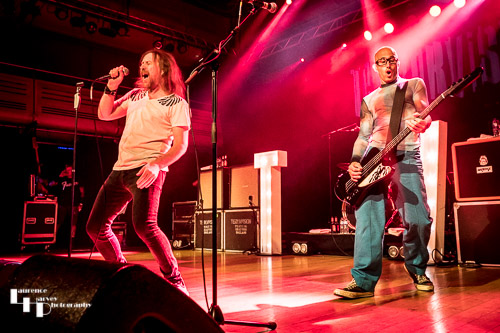 Tony Wright on vocals, Leigh Marklew on bass