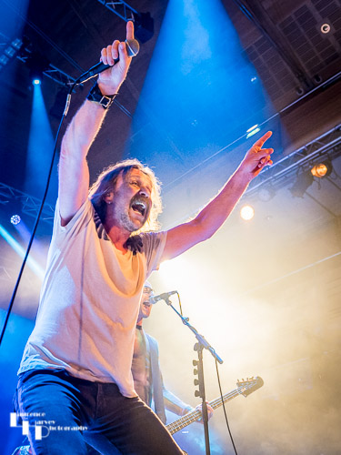 Tony Wright on vocals