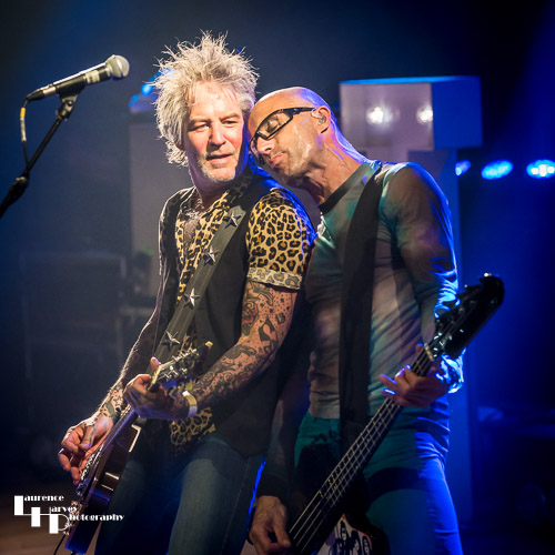 Leigh Marklew on bass, Mark Yates on guitar