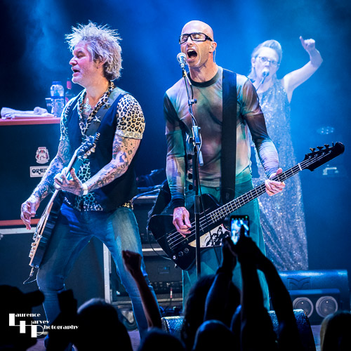 Leigh Marklew on bass, Mark Yates on guitar